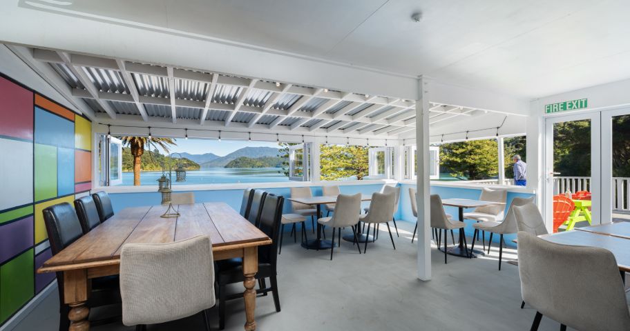 Portage Bay Hub Café - inside