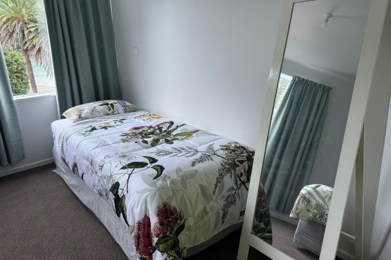 Crow's Nest - single bed